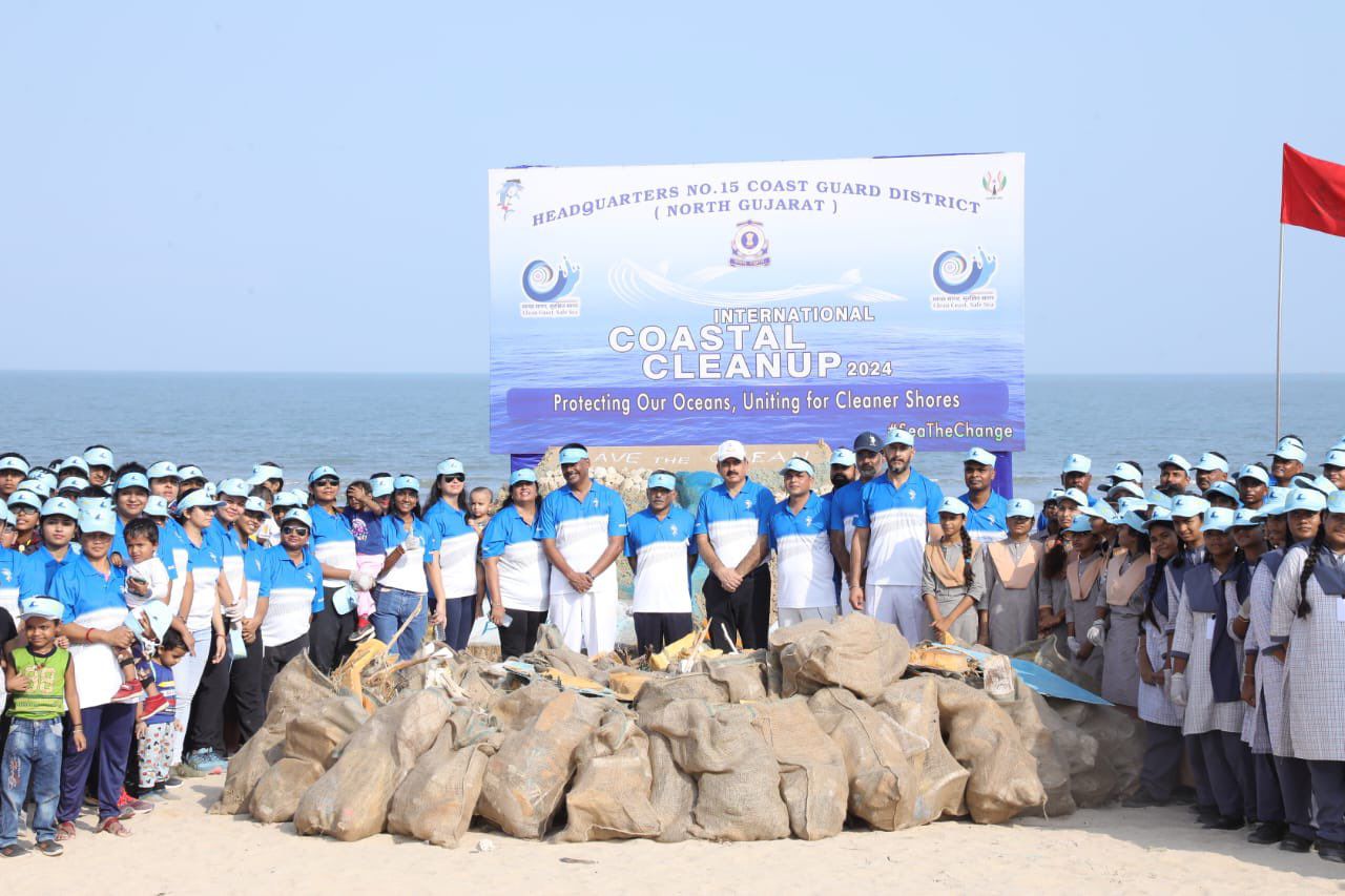 आईसीजी ने 26 हजार से अधिक स्वयंसेवकों के साथ अंतर्राष्ट्रीय तटीय सफाई दिवस का आयोजन किया आईसीजी ने 26 हजार से अधिक स्वयंसेवकों के साथ अंतर्राष्ट्रीय तटीय सफाई दिवस का आयोजन किया
