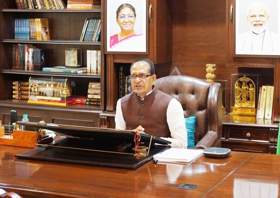 केंद्र सरकार गन्ना अनुसंधान के लिए आईसीएआर में विशेष टीम का करेगी गठन : शिवराज सिंह चौहान केंद्र सरकार गन्ना अनुसंधान के लिए आईसीएआर में विशेष टीम का करेगी गठन : शिवराज सिंह चौहान