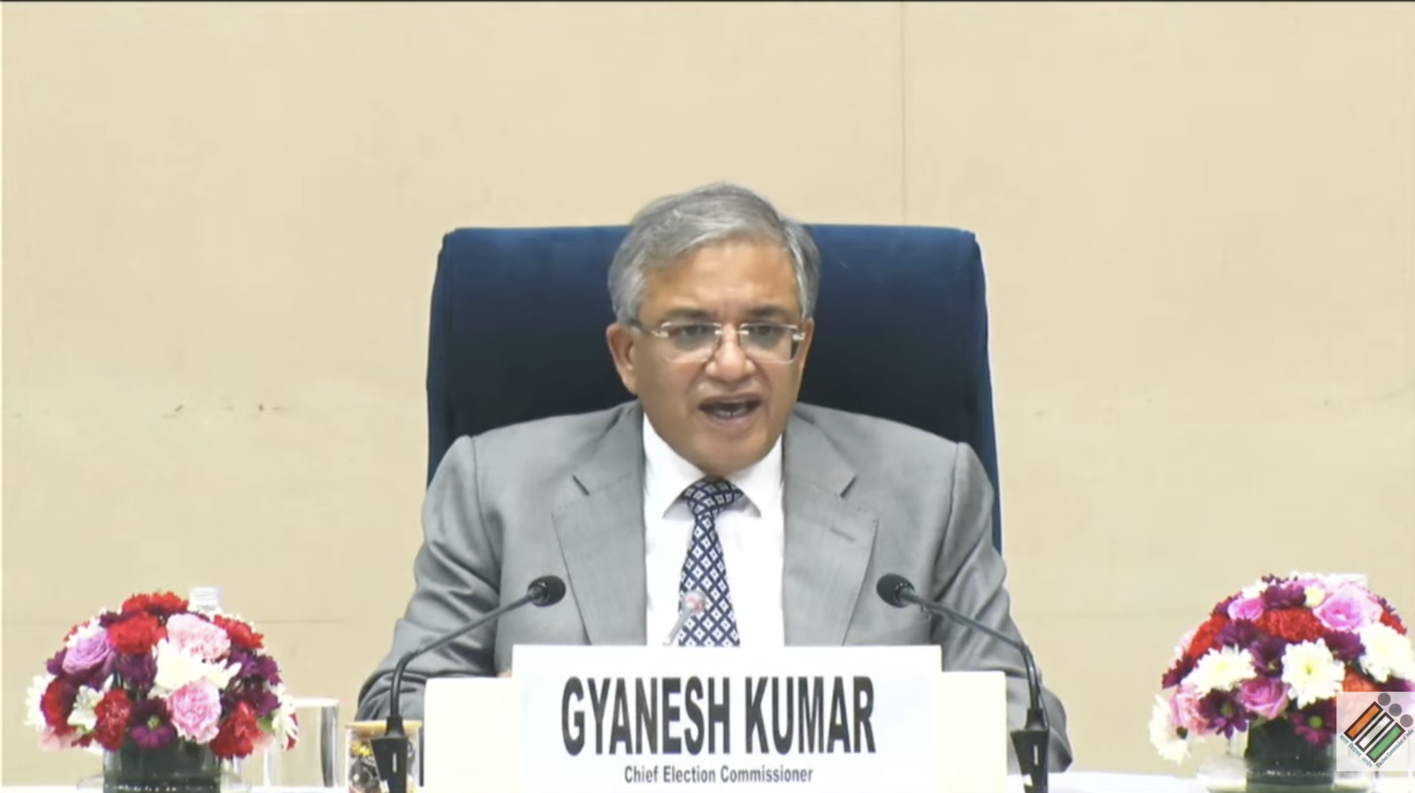 बिहार विधानसभा चुनाव की तारीखों का ऐलान, 6 और 11 नवंबर को मतदान बिहार विधानसभा चुनाव की तारीखों का ऐलान, 6 और 11 नवंबर को मतदान