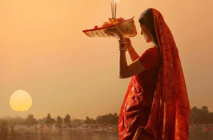 आज छठ महापर्व का दूसरा दिन, श्रद्धालु सूर्योदय से सूर्यास्त तक रखते हैं निर्जला उपवास आज छठ महापर्व का दूसरा दिन, श्रद्धालु सूर्योदय से सूर्यास्त तक रखते हैं निर्जला उपवास