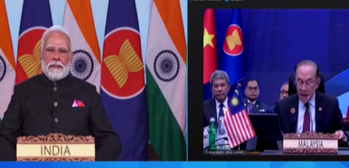 कुआलालंपुर शिखर सम्मेलन में प्रधानमंत्री मोदी का संबोधन, बोले- 21वीं सदी भारत और आसियान की सदी कुआलालंपुर शिखर सम्मेलन में प्रधानमंत्री मोदी का संबोधन, बोले- 21वीं सदी भारत और आसियान की सदी