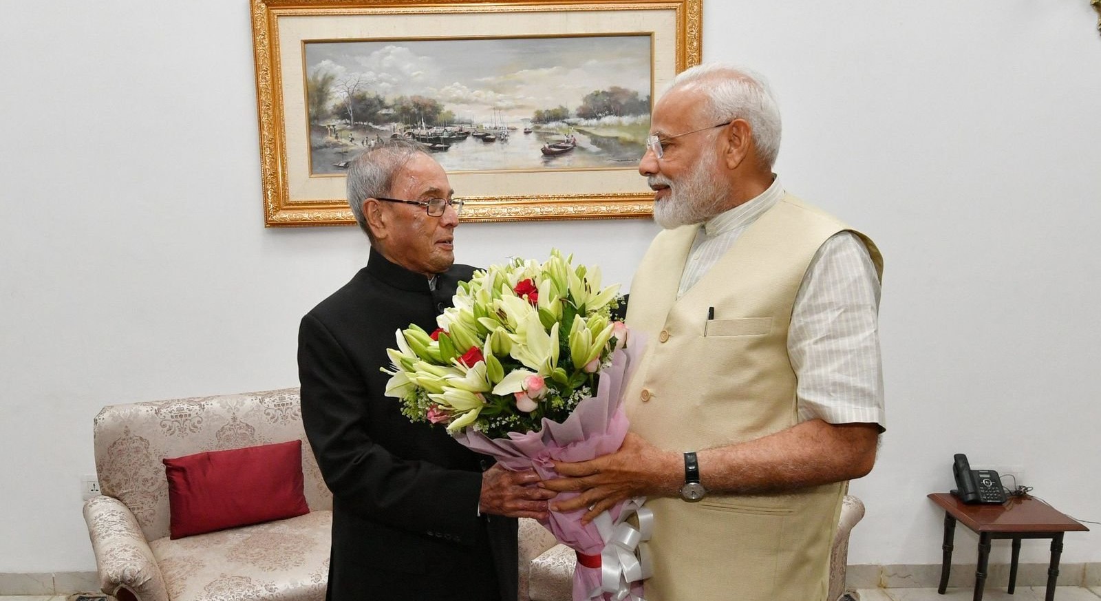 पूर्व राष्ट्रपति प्रणब मुखर्जी की जयंती पर प्रधानमंत्री मोदी ने दी श्रद्धांजलि, कहा-उनसे बहुत कुछ सीखा पूर्व राष्ट्रपति प्रणब मुखर्जी की जयंती पर प्रधानमंत्री मोदी ने दी श्रद्धांजलि, कहा-उनसे बहुत कुछ सीखा