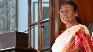 राष्ट्रपति मुर्मू ने महिला फुटबॉल टीम को सैफ चैम्पियनशिप जीतने पर बधाई दी राष्ट्रपति मुर्मू ने महिला फुटबॉल टीम को सैफ चैम्पियनशिप जीतने पर बधाई दी