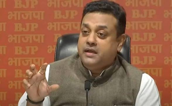 'गठबंधन का नाटक, कोई फर्क नहीं पड़ेगा': भाजपा ने 'इंडिया' की बैठक पर निशाना साधा 'गठबंधन का नाटक, कोई फर्क नहीं पड़ेगा': भाजपा ने 'इंडिया' की बैठक पर निशाना साधा