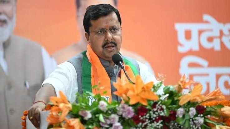 भाजपा ने 2027 उत्तर प्रदेश विधानसभा चुनाव का बिगुल फूंका, विपक्ष पर तीखा हमला भाजपा ने 2027 उत्तर प्रदेश विधानसभा चुनाव का बिगुल फूंका, विपक्ष पर तीखा हमला