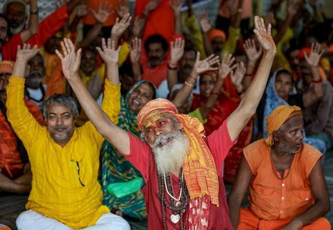 वार्षिक अमरनाथ यात्रा के लिए 4,474 तीर्थयात्रियों का नया जत्था रवाना वार्षिक अमरनाथ यात्रा के लिए 4,474 तीर्थयात्रियों का नया जत्था रवाना