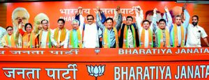 सिक्किम में  एसडीएफ के 10 विधायक भाजपा में शामिल 