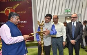सरकार ने भारतीय डाक भुगतान बैंक की आधार आधारित भुगतान सेवाएं शुरू की