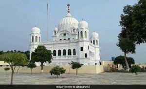 करतारपुर जाने वाले 575 लोगों में मनमोहन और अमरिंदर शामिल