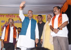 मुख्यमंत्री बघेल छठ महापर्व में शामिल हुए
