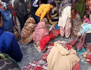 अंगीठी जलाकर सोया था परिवार, पति, पत्नी और बच्चे की दम घुटने से मौत