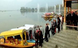 16 देशों के राजदूत कश्मीर के विशेष दौरे पर पहुंचे