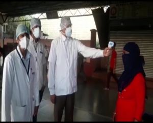  रेल मंत्रालय ने लॉकडाउन के कारण विभिन्न  स्थानों पर फंसे प्रवासी लोगों के लिए शुरू की स्पेशल ट्रेन