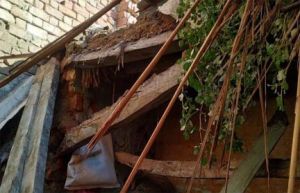 छत गिरने से पति-पत्नी समेत छह घायल