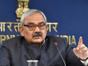  सरकार ने बैंक उधारकर्ताओं को राहत देने के आकलन के लिए तीन सदस्यीय विशेषज्ञ समिति गठित की 