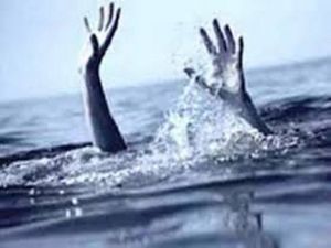  तालाब में नहाने गई 3 किशोरियों की डूबने से मौत