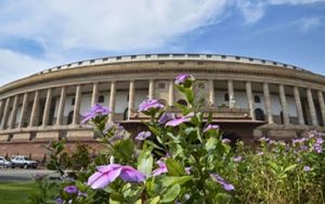 संसद ने श्रमिकों के कल्याण के लिए तीन श्रम संहिता विधेयक पारित किए