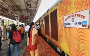  17 अक्टूबर से निजी तेजस एक्सप्रेस, लखनऊ- नई दिल्ली और अहमदाबाद-मुंबई रेल सेवा फिर से शुरू होगी