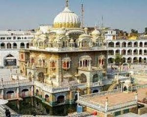  गुरु नानक की 551वीं जयंती पर भारत से सिखों का जत्था ननकाना साहिब जाएगा