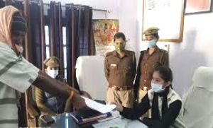  एक दिन के लिए थानेदार बनी छात्रा ने सुलझाया दो भाइयों का विवाद