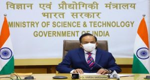  स्वास्थ्य मंत्री  ने कहा-भारत, कोविड के टीके को विकसित करने में सबसे आगे