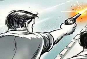 बैंक के कलेक्शन एजेंट को गोली मारकर एक लाख रुपये लूट लिए