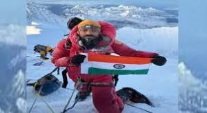 सत्यदीप गुप्ता एक सत्र में दो बार माउंट एवरेस्ट और माउंट ल्होत्से पर चढ़ने वाले पहले व्यक्ति बने