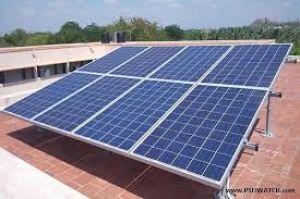 छत पर सौर ऊर्जा संयंत्र स्थापित करने की दर मार्च तिमाही में 26 प्रतिशत घटी: रिपोर्ट