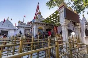 हिमाचल प्रदेश के श्री नैना देवी मंदिर में चैत्र नवरात्र में नारियल चढ़ाने पर प्रतिबंध
