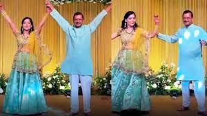 बेटी की शादी में ‘पुष्पा राज’ बने केजरीवाल, पत्‍नी के साथ जमकर किया डांस; वीड‍ियो हुआ वायरल