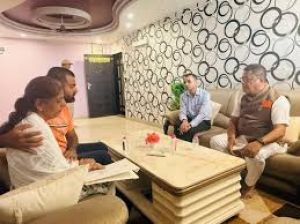असम के मंत्रियों ने देशभर में पहलगाम हमले पीड़ितों के परिवारों से मुलाकात की, वित्तीय सहायता सौंपी