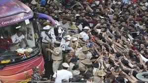  अनियंत्रित प्रशंसक, तैयारियों में चूके अधिकारी , नतीजा मातम में बदला जश्न