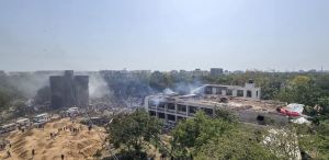 अहमदाबाद विमान हादसा :  सीएम भूपेंद्र पटेल ने जताया दुख, केंद्रीय उड्डयन मंत्री ने कहा- घटना की जानकारी पाकर स्तब्ध हूं