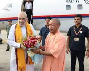 मध्य क्षेत्रीय परिषद की बैठक के लिये केंद्रीय गृह मंत्री अमित शाह पहुंचे वाराणसी
