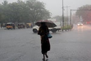 ओडिशा में बाढ़ को लेकर अलर्ट, लोगों को सुरक्षित स्थानों पर भेजा गया