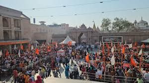  सावन शिवरात्रि पर शिव मंदिरों में श्रद्धालुओं की भारी भीड़