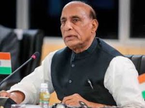 आधुनिक युद्ध के लिए ड्रोन महत्वपूर्ण, नीति का हिस्सा बनाने की आवश्यकता: राजनाथ सिंह