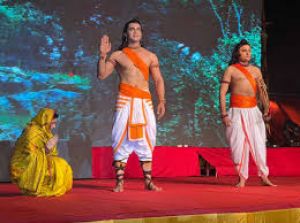 अयोध्या में 120 फुट ऊंचे मंच पर थ्रीडी तकनीक के साथ शुरू हुई भव्य रामलीला अयोध्या में 120 फुट ऊंचे मंच पर थ्रीडी तकनीक के साथ शुरू हुई भव्य रामलीला