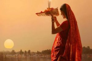 आज छठ महापर्व का दूसरा दिन, श्रद्धालु सूर्योदय से सूर्यास्त तक रखते हैं निर्जला उपवास आज छठ महापर्व का दूसरा दिन, श्रद्धालु सूर्योदय से सूर्यास्त तक रखते हैं निर्जला उपवास