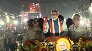 बिहार चुनाव: पटना में पीएम मोदी का मेगा रोड शो, हर तरफ भीड़ ही भीड़ बिहार चुनाव: पटना में पीएम मोदी का मेगा रोड शो, हर तरफ भीड़ ही भीड़