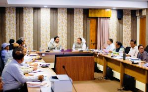 समय-सीमा में काम पूरा नहीं करने वाले ठेकेदारों पर लगेगी पेनाल्टी