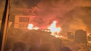  जब्त विस्फोटकों के नमूने लेते समय जम्मू कश्मीर के नौगाम थाने में विस्फोट, नौ लोगों की मौत, 32 घायल