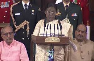 संविधान भारत का गौरव, औपनिवेशिक मानसिकता त्यागने के लिए मार्गदर्शक दस्तावेज: राष्ट्रपति मुर्मू