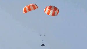ड्रोग पैराशूट का श्रृंखलाबद्ध मानक परीक्षण सफल: इसरो