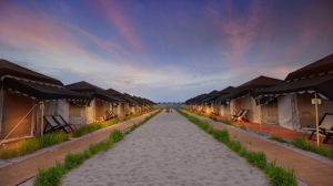 संगम की रेत पर आधुनिक टेंट सिटी, श्रद्धालुओं को मिल रहा आध्यात्मिक और लक्जरी अनुभव