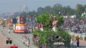 छत्तीसगढ़ की झांकी ने कर्तव्य पथ पर बिखेरा सांस्कृतिक जादू, राष्ट्रपति-पीएम और यूरोपीय अतिथि हुए मंत्रमुग्ध छत्तीसगढ़ की झांकी ने कर्तव्य पथ पर बिखेरा सांस्कृतिक जादू, राष्ट्रपति-पीएम और यूरोपीय अतिथि हुए मंत्रमुग्ध