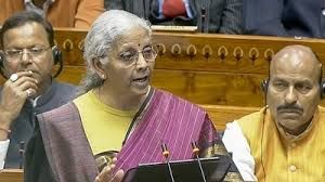 ऑप्टोमेट्री और रेडियोलॉजी समेत दस क्षेत्रों में एक लाख स्वास्थ्य पेशेवरों को जोड़ा जाएगा: सीतारमण