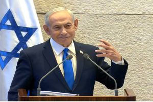 नेसेट में पीएम मोदी का भव्य स्वागत, नेतन्याहू बोले&mdash;आप दोस्त से बढ़कर भाई जैसे