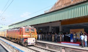 शुक्रवार से दिल्ली और कश्मीर के बीच शुरू होगी मालगाड़ी सेवा: उत्तरी रेलवे