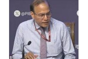 होर्मुज से अपने जहाजों की निकासी के लिए ईरान को नहीं किया गया भुगतानः भारत